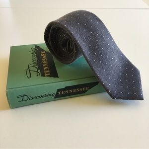 💯 Bar III Skinny Tie | Gray with White Polka Dots 💯